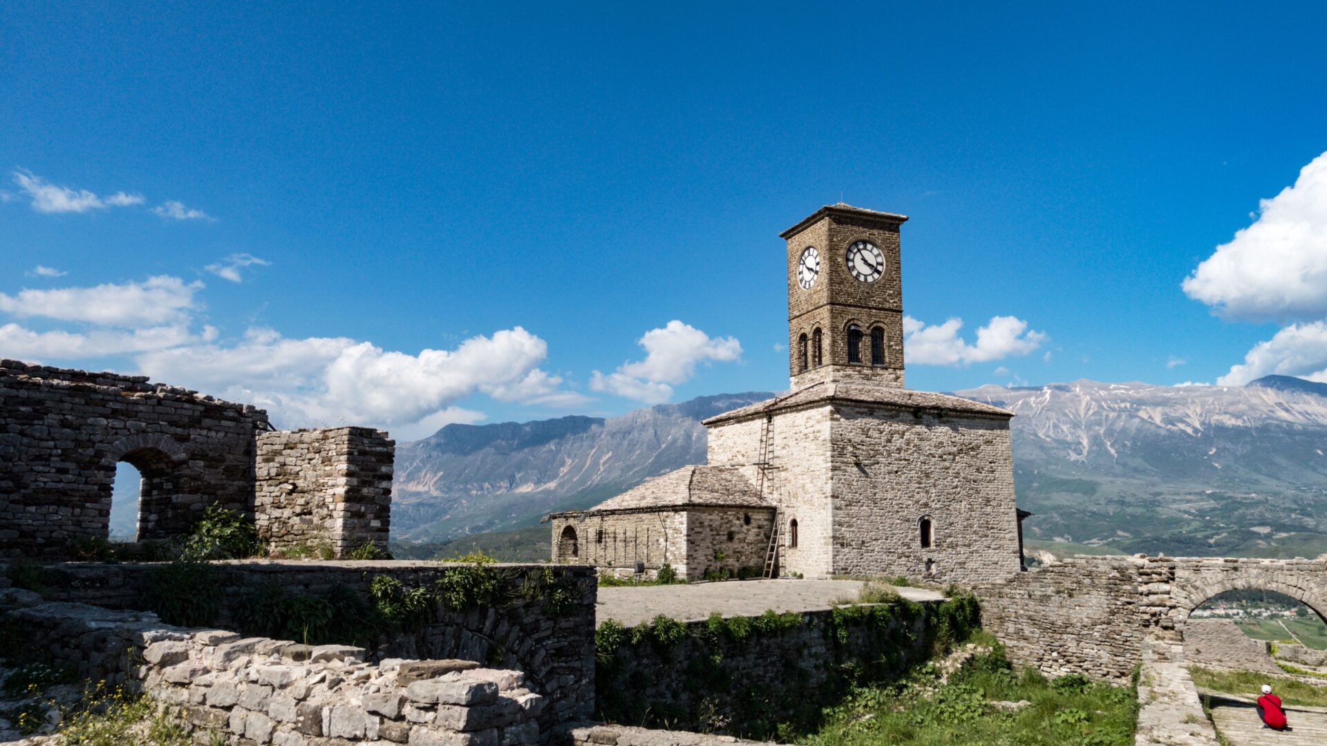 Assicurazione Albanese al confine con Albania Balcani in Camper con LPDM Le Puntine del Mondo parcheggi gratuiti gratis in libera Castello Argirocatro Castle Agirocastro